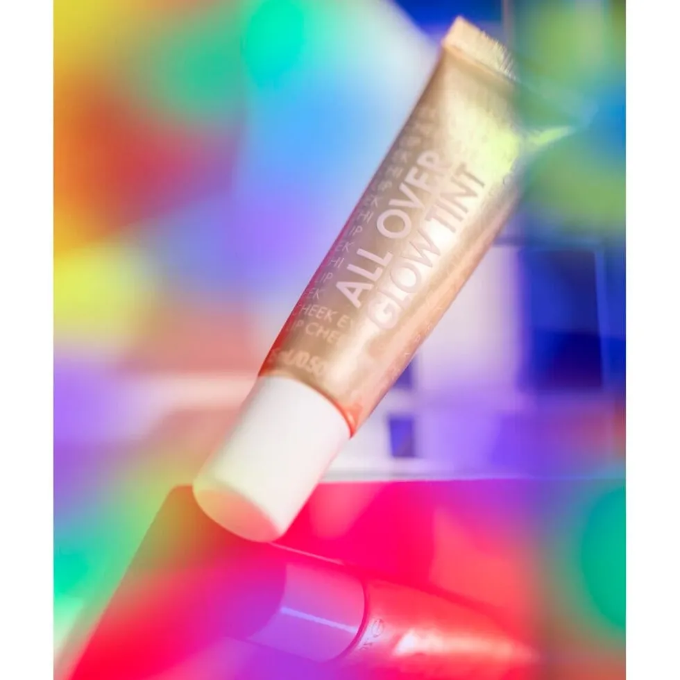 Catrice All Over Glow Tint 010 Beaming Diamond Foundation