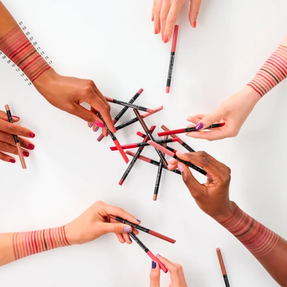 Essence 8H Matte 19 Comfort Lipliner