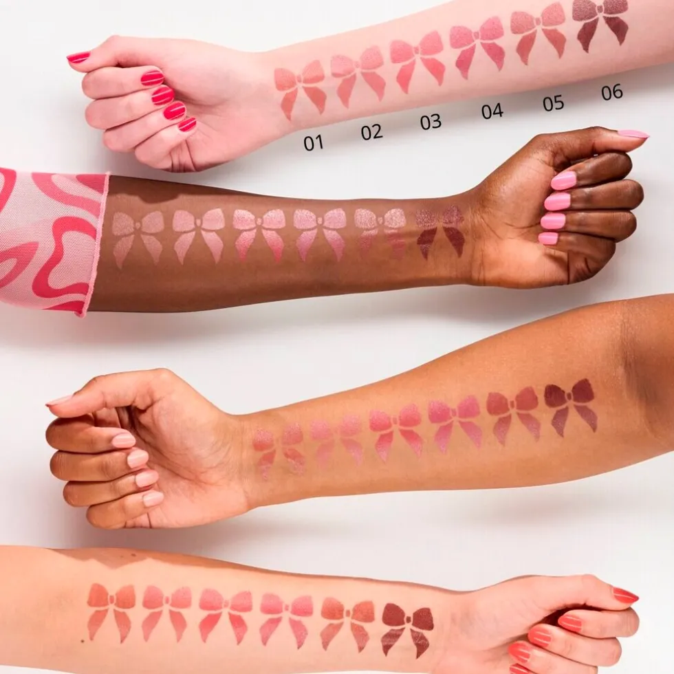 Essence Satin Glow 03 Rose And Shine Luminous Shine Lipstick