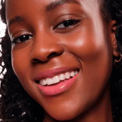 Essence Satin Glow 03 Rose And Shine Luminous Shine Lipstick